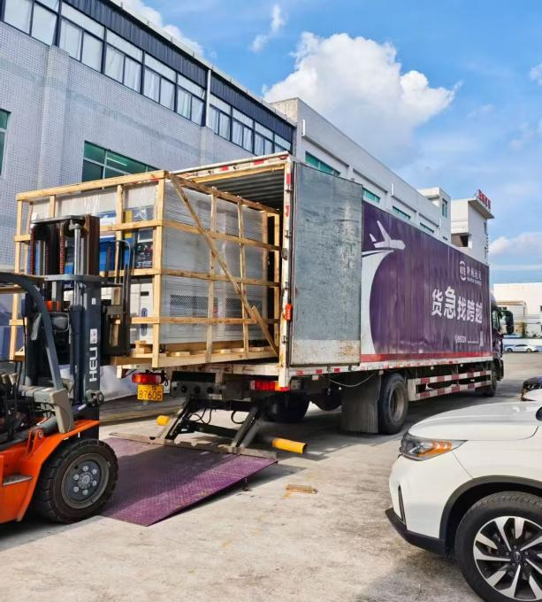 裝車(chē)出貨 裝車(chē)出貨