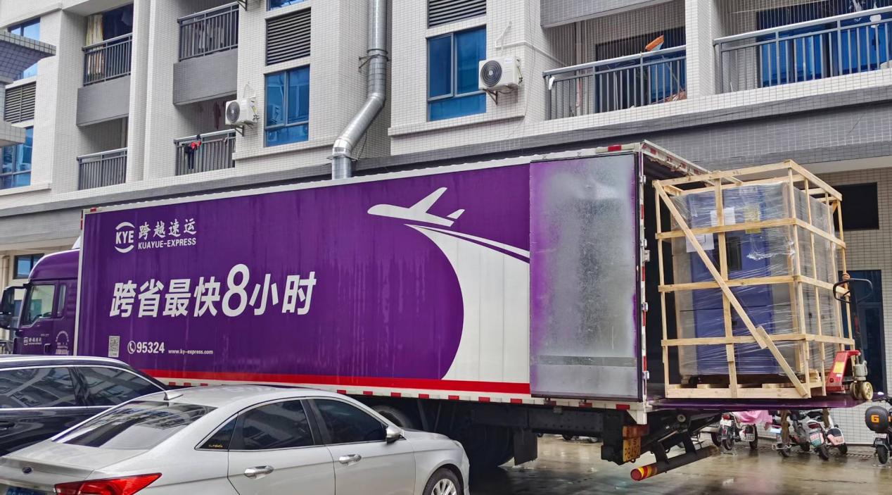 裝車出貨 裝車出貨